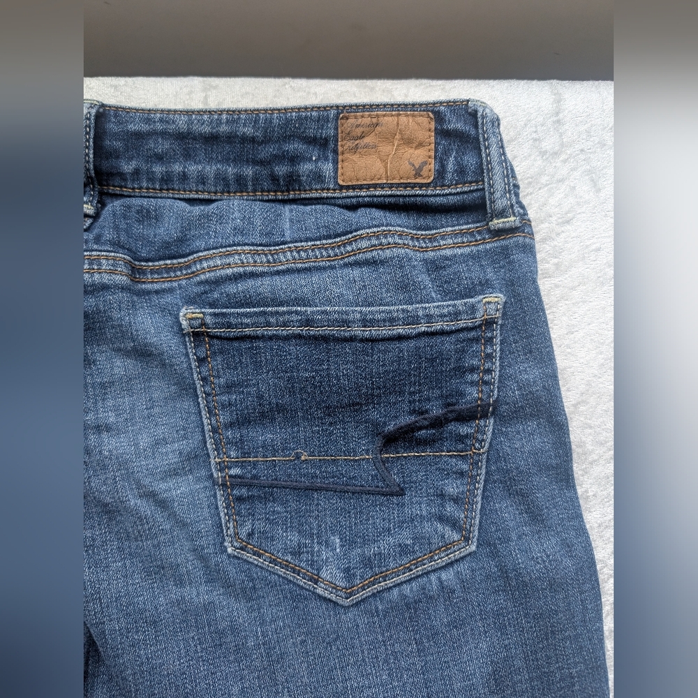 American Eagle 8 Short Stretch Skinny Jeans - Picture 5 of 13
